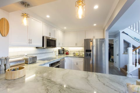 Fully stocked kitchen for your family!