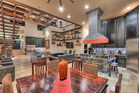 Casa Blanca Kitchen Table with Views of the Great Room