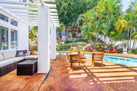 Outdoor living by the pool