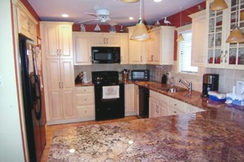 Modern Kitchen fully stocked