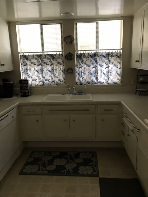 Kitchen area is fully equipped - 
