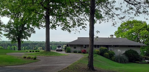 Welcome to the Muscle Shoals Music House