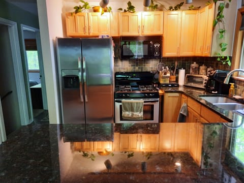 fully equipped kitchen