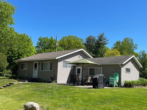 3 Bedroom/ 2 Bath Cottage