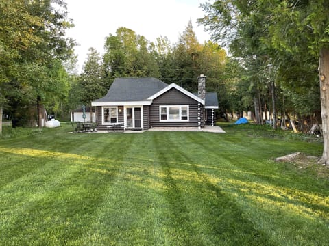 Cottage view from the lake side
