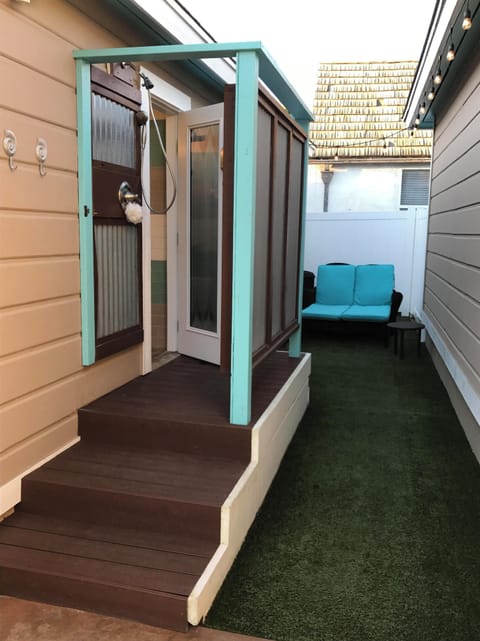 Outdoor Shower connected to Wet Bath 1