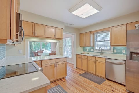 Fully Stocked Kitchen