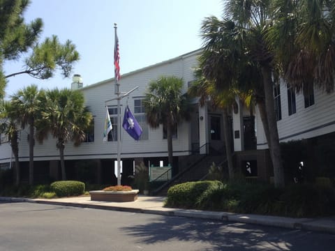 Folly Beach Pier gift shop 