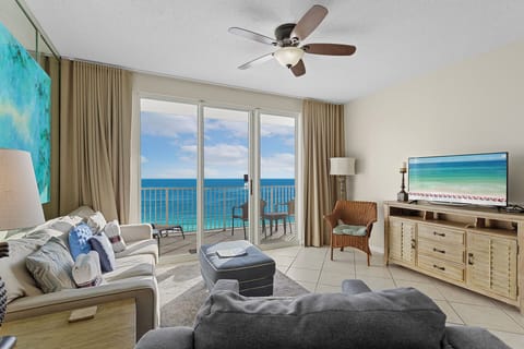 Majestic Sun 811B Living Room