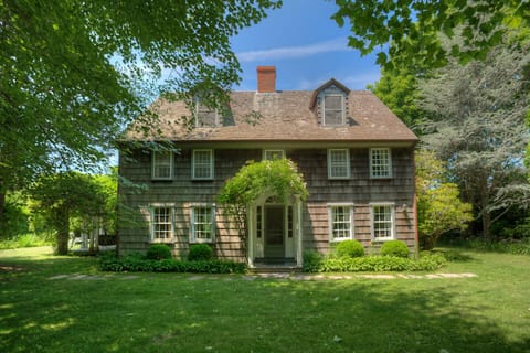 Exterior view of Sagg House