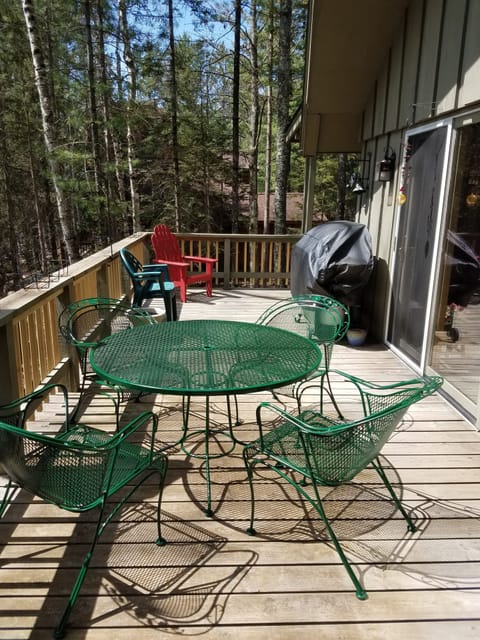 Wonderful outdoor dining overlooking Plum Lake