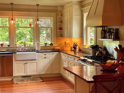 Fully equipped kitchen w/ everything you'll need! 
