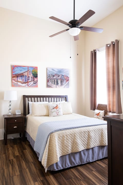 Large Master Bedroom with Private Bath & Walk In Closet! (Bedroom #1)