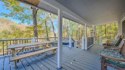 Enjoy your morning coffee watching the view from the front deck