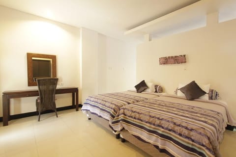 2 Bedroom Beach Side