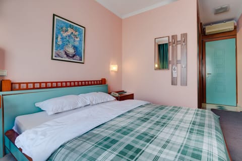 Hotel Room Can Accommodate One Person Who Wants to Travel Comfortably. 