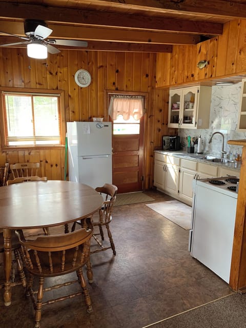Kitchen and dining table 