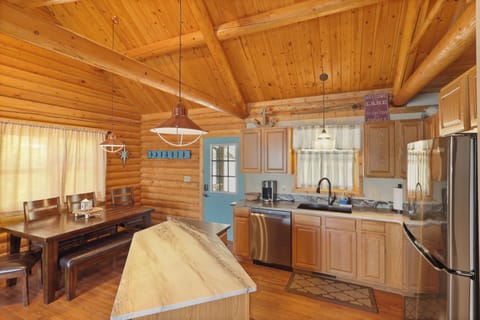 Fully Stocked Kitchen