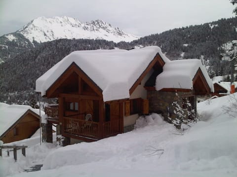 Approach from the ski run