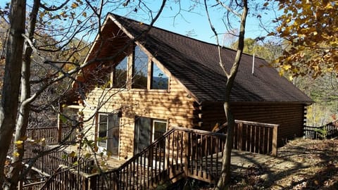 Cabin at the Cove