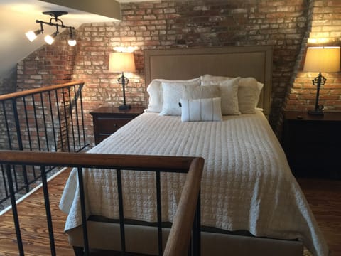 Master Loft Suite Bed