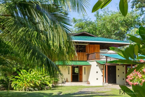 Tropical Osa Beach House in Cabo Matapalo