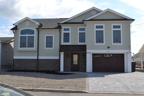 New construction !!
2016 