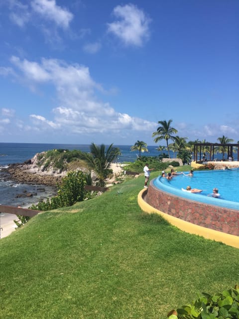 Infinity Pool and "The Rock", where you can book private sunset dinners