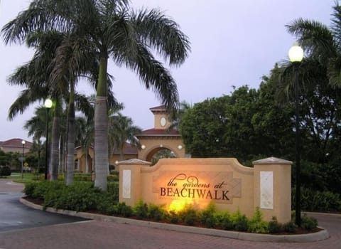 Main Entrance to Gardens at Beachwalk