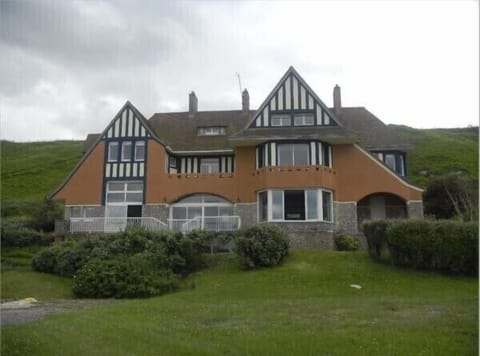 The Grand Villa Hardelay