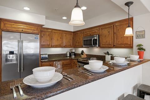 Convenient breakfast bar