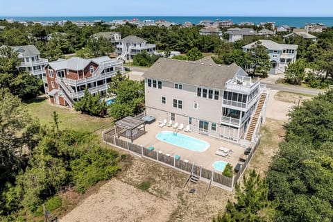 Back Aerial of Summer Breeze