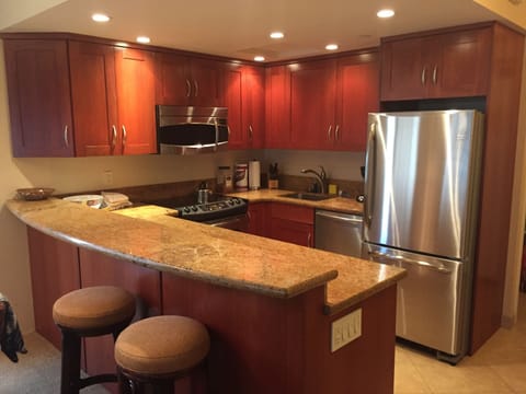kitchen in1 br/2 bth
