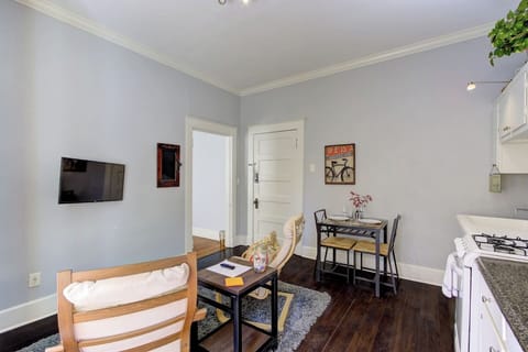 Compact area just off the bedroom, featuring a Smart TV and cozy seating for relaxing after a day exploring Memphis.