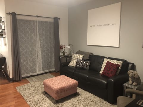 Cozy family room with all the luxury of the finest hotel.