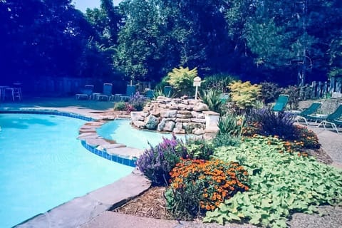 Cedar Glen Estates Pool. 