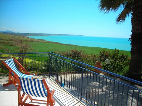 amazing and panoramic viw from each angle of the villa