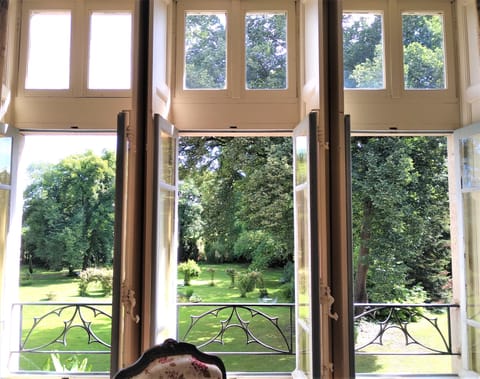 Windows & view on the gardens, Linden suite, East side.