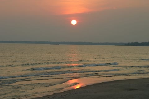 Typical summer sunset on Lake Erie