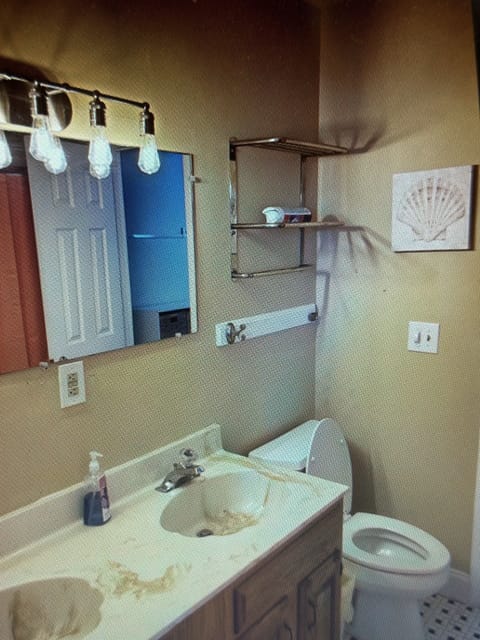 Jack and Jill bath
1 of 2 in the house 