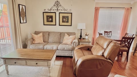 Welcome to our 2 bed 2 bath condo next to Silver Dollar City & Table Rock Lake