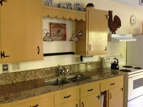 Granite countertop in the kitchen
