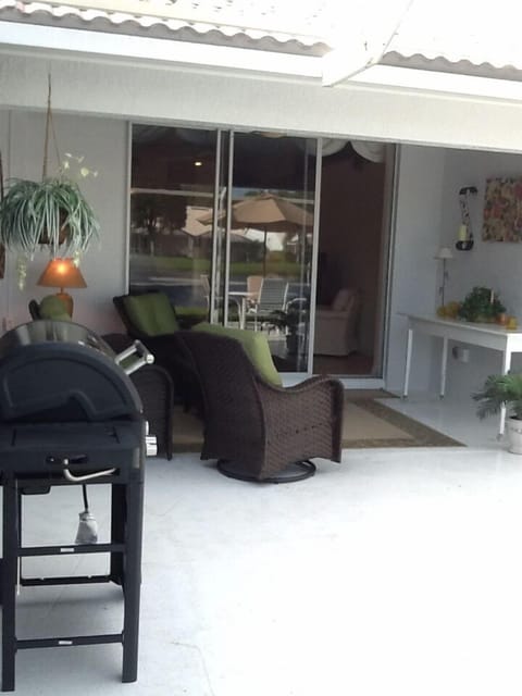 BBQ on your private lanai.