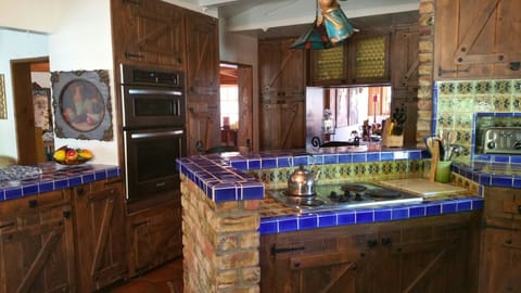 Modern kitchen appliances, full spice cabinet, lots of fun cooking here!!