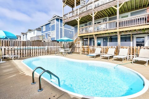 Private Pool Area