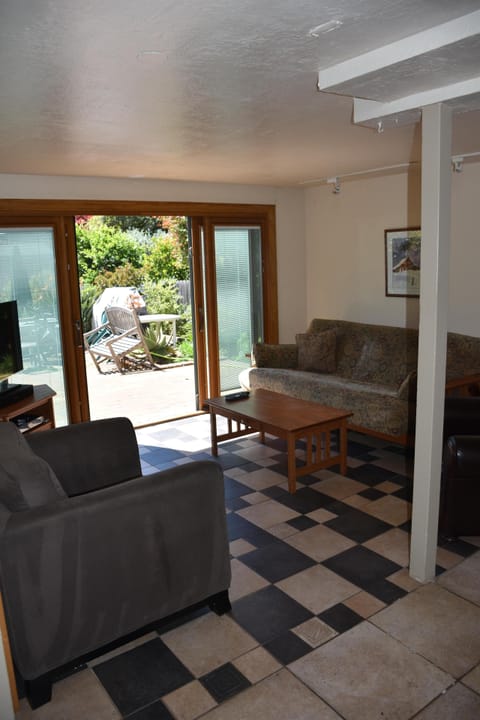 Lounge area and patio door