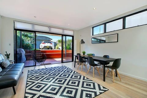 Dining/living room
