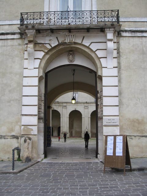 Palazzo D'Avalos, Vasto