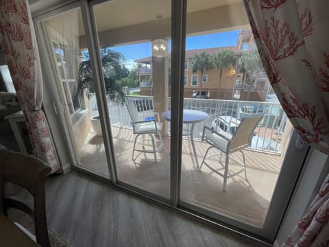 Enjoy your morning coffee on our side balcony ☕️