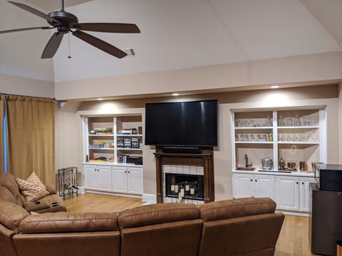 Home Theater / Media Room upstairs w/ Gas Fireplace and 75" TV